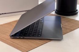 Hibátlan MacBook Air 2022 M2 13” 256GB 8GB 2 ÉV Garanciával