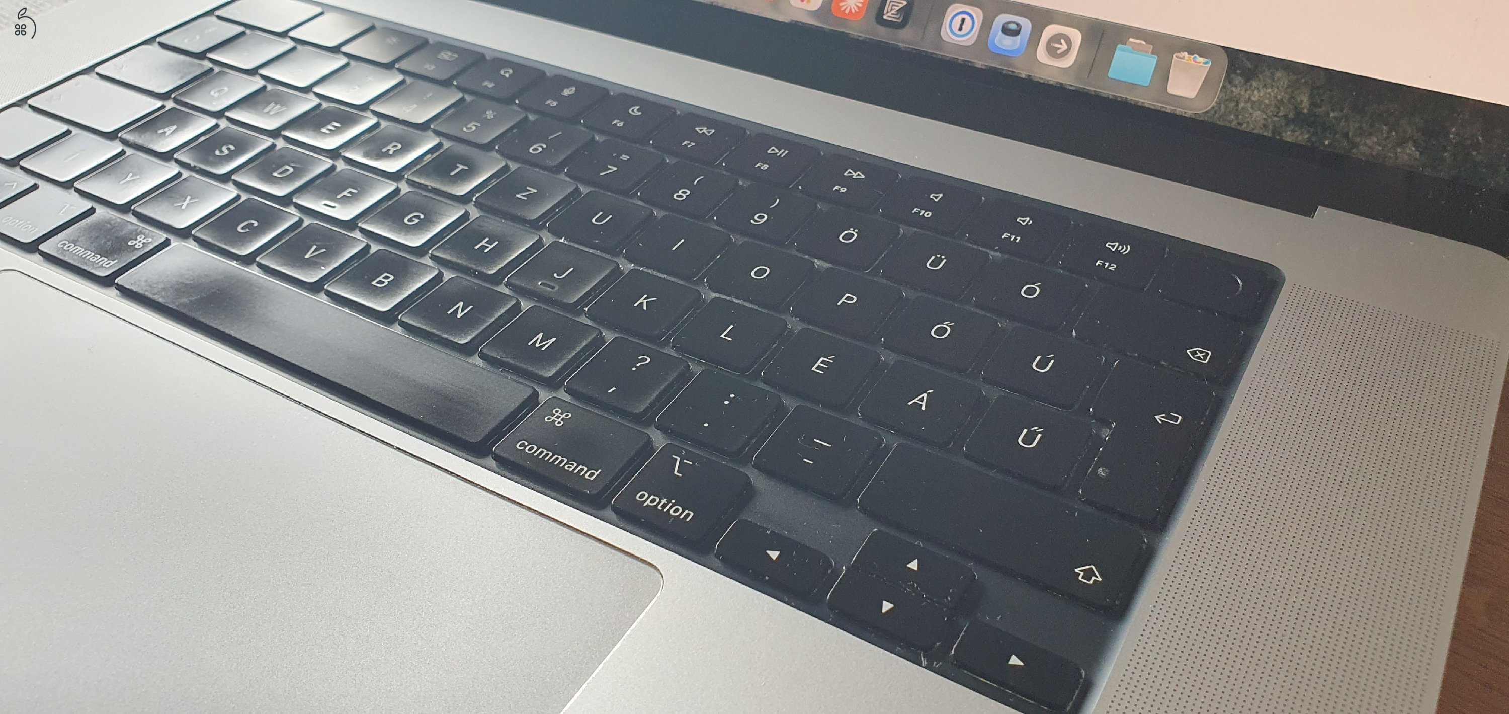 Apple MacBook Pro 16 M3 Pro 2023 18 GB RAM 500GB használt megkímélt