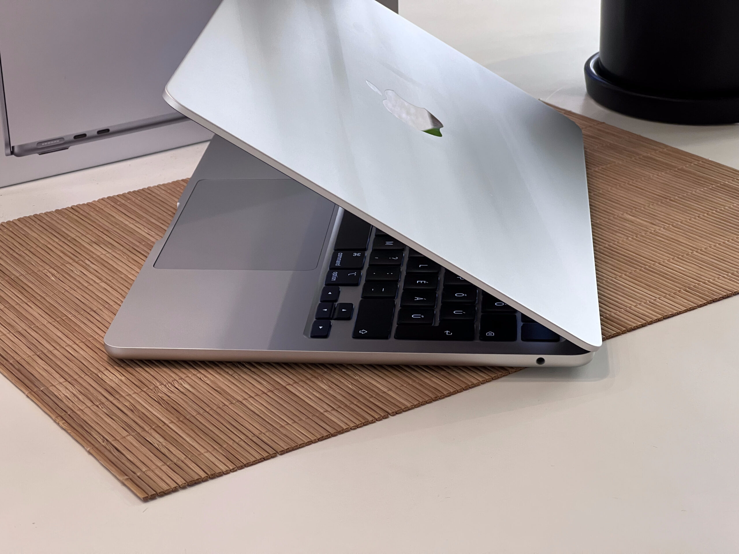 MacBook Air 2022 M2 13” 256GB 8GB 2 ÉV Garanciával