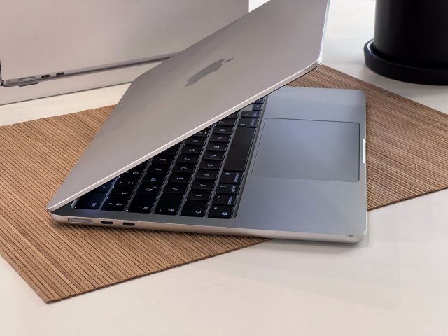 MacBook Air 2022 M2 13” 256GB 8GB 2 ÉV Garanciával