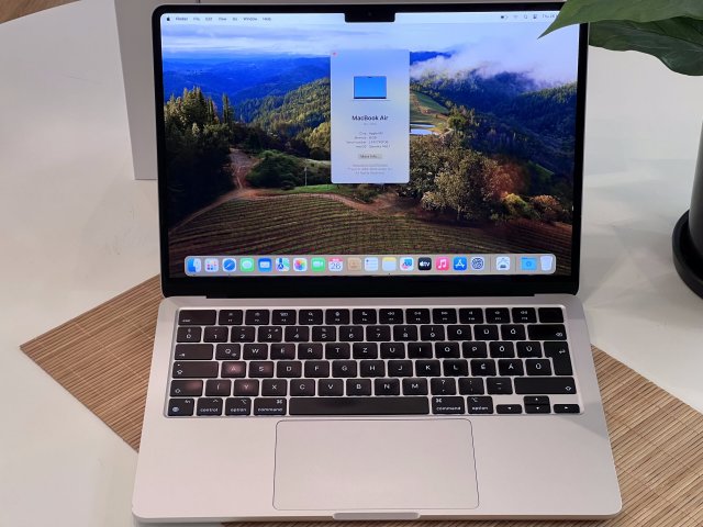 MacBook Air 2022 M2 13” 256GB 8GB 2 ÉV Garanciával