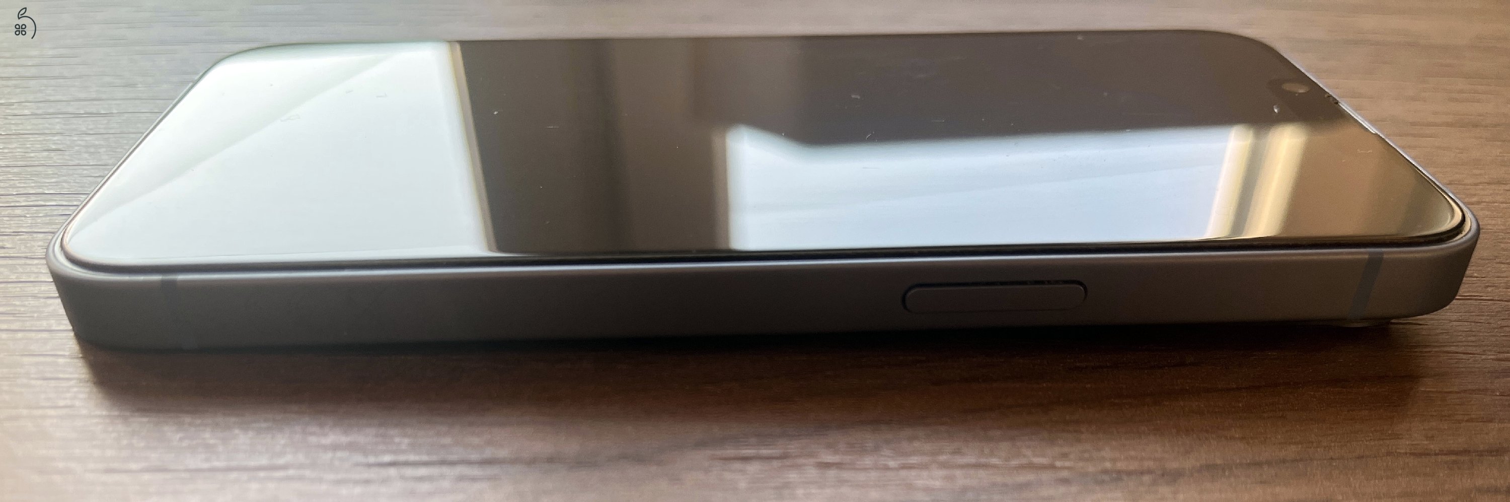 Apple iPhone 14 (világoskék), 128 GByte tárhellyel, ajándék üvegfóliával