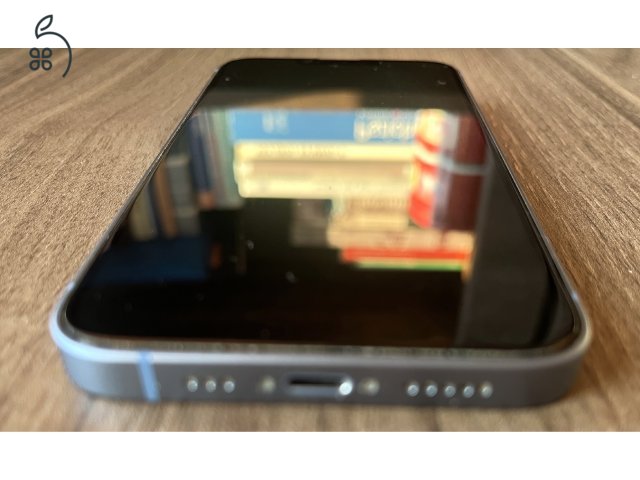 Apple iPhone 14 (világoskék), 128 GByte tárhellyel, ajándék üvegfóliával