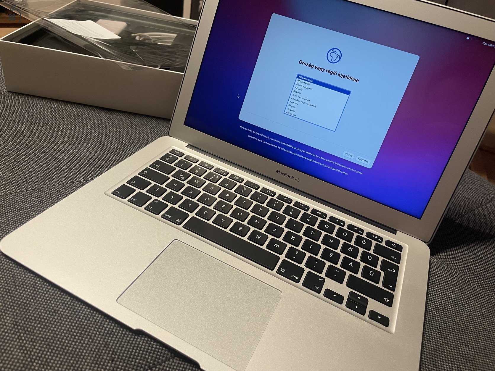 MacBook Air 2017 / 13 / i5 / 8GB / 128GB / macOS 15 Sequoia 