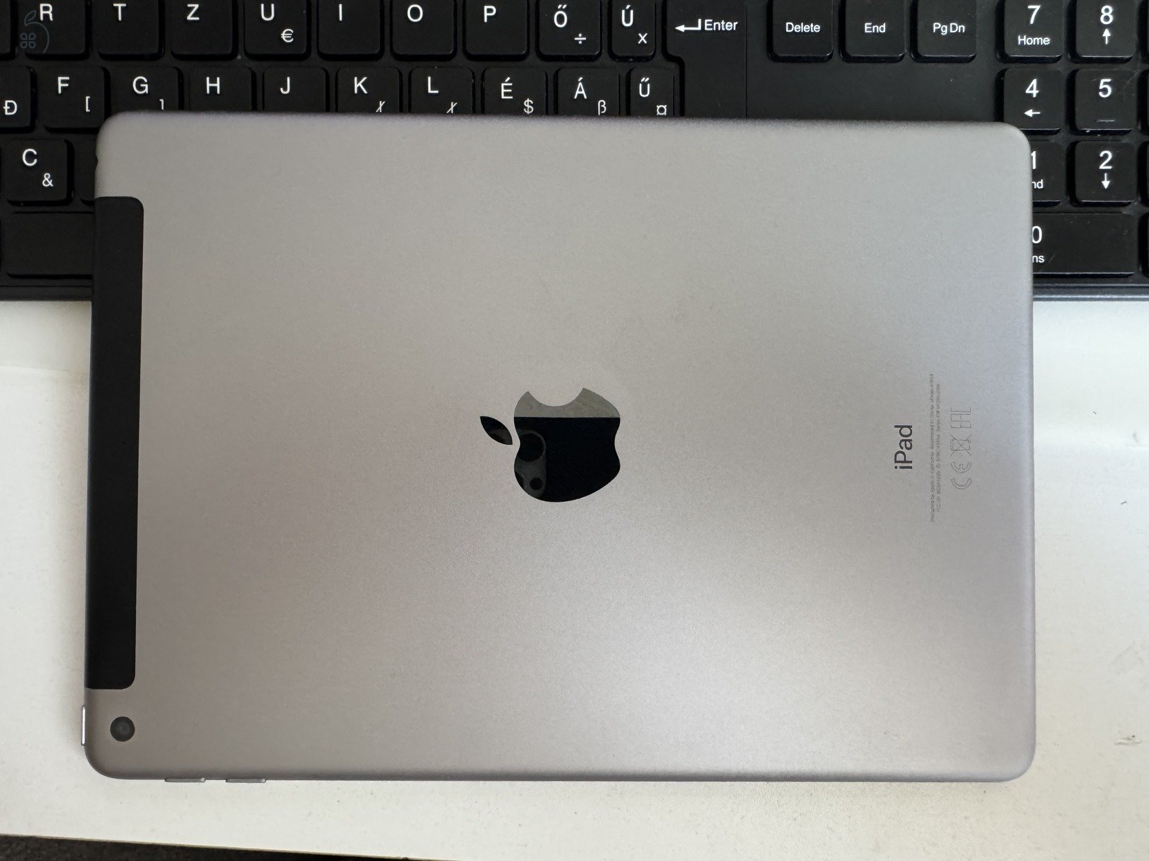 MacBook Air 2017 / 13 / i5 / 8GB / 128GB / macOS 15 Sequoia 