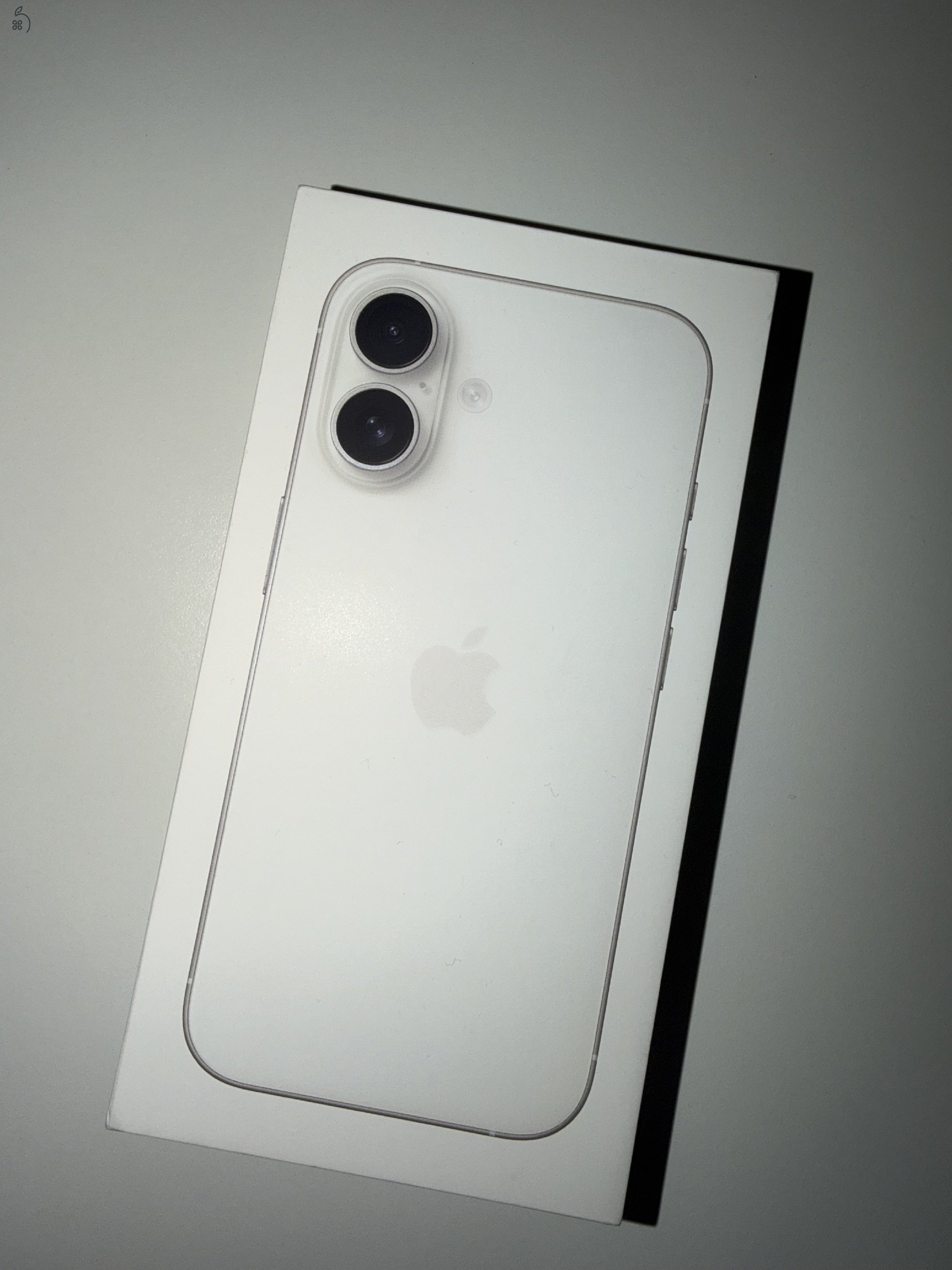 iPhone 16 | 128GB | Fehér | Karcmentes | 100% Akku