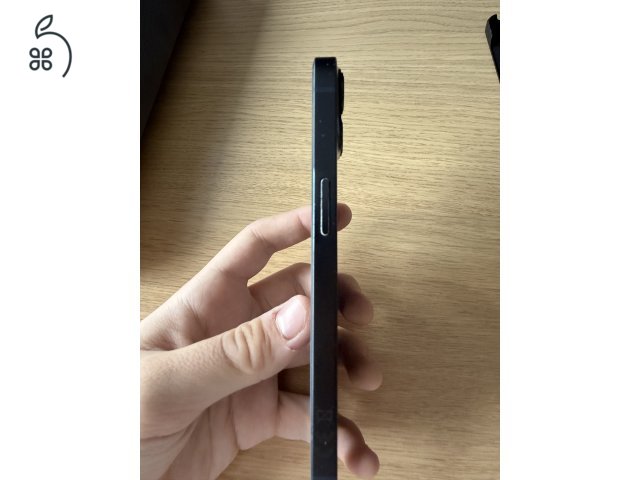 Eladó Iphone 13 Fekete színben