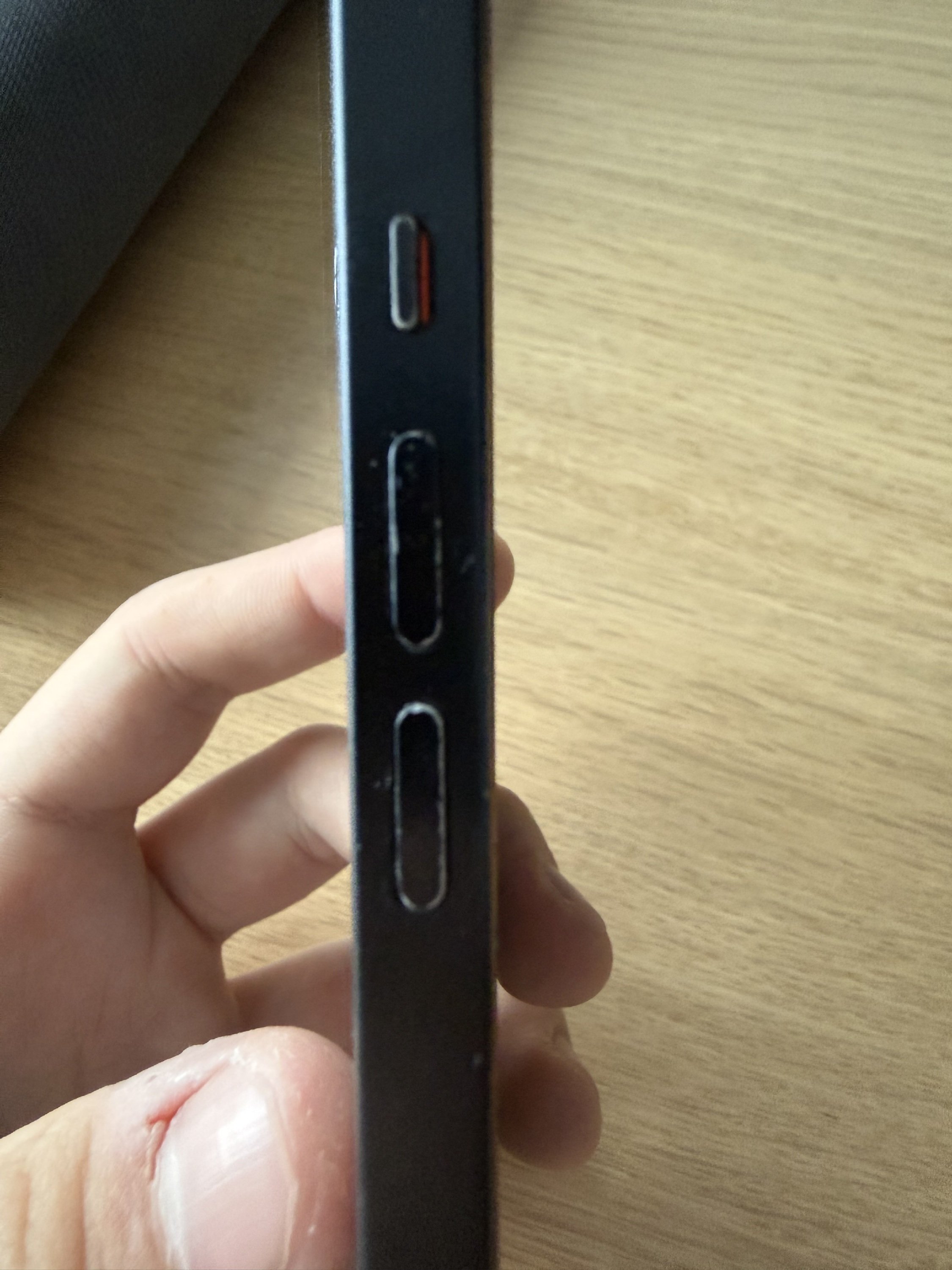 Eladó Iphone 13 Fekete színben