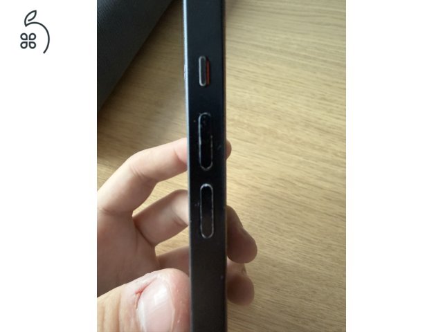 Eladó Iphone 13 Fekete színben