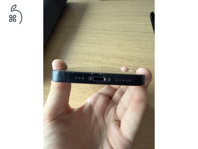 Eladó Iphone 13 Fekete színben