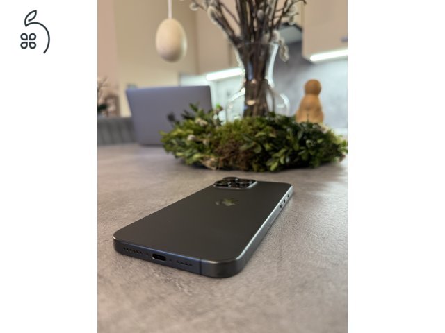 Újszerű iPhone 15 Pro Max