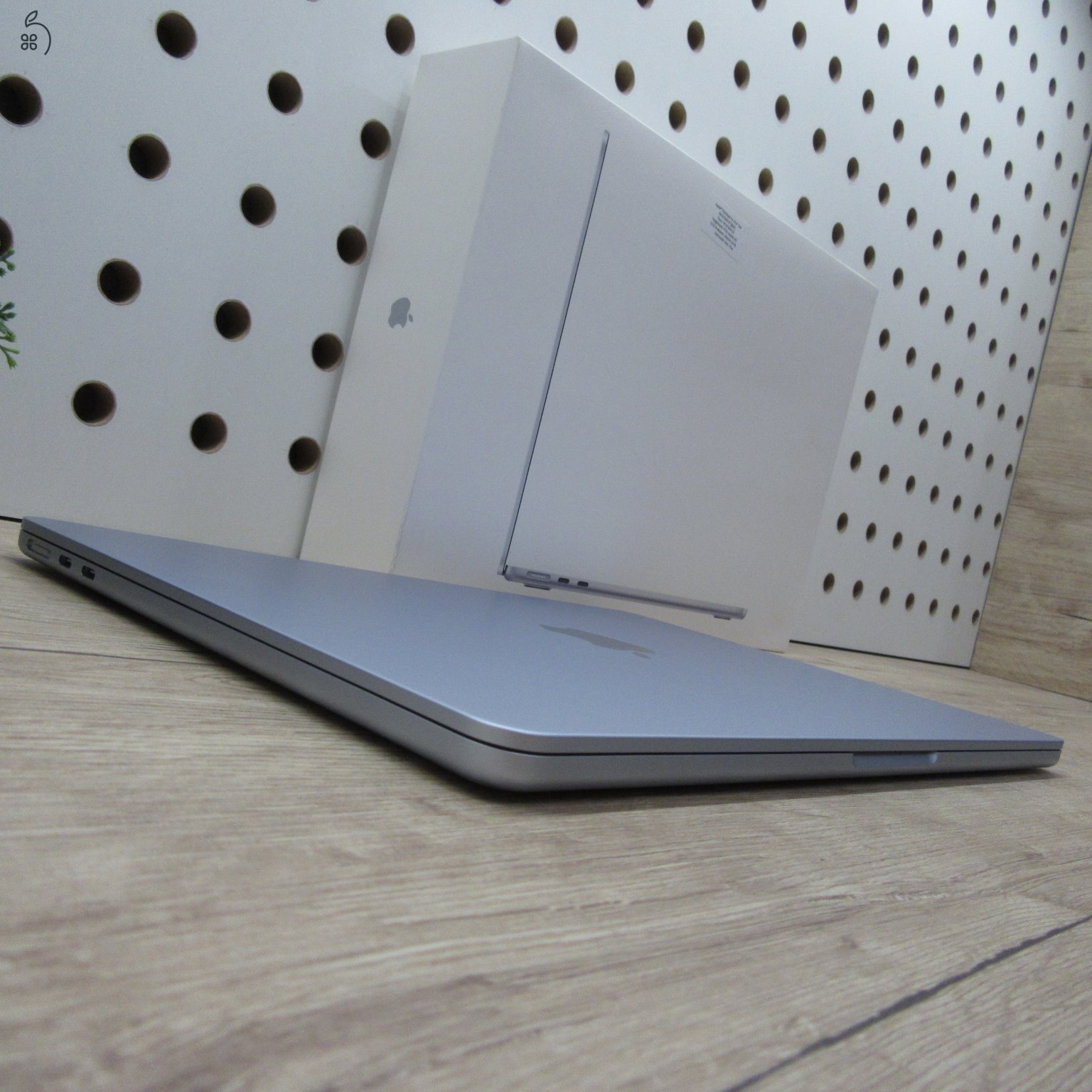 Apple MacBook Air 13 M4 (2025) 16GB/256GB karcmentes 100% akku 37 ciklus