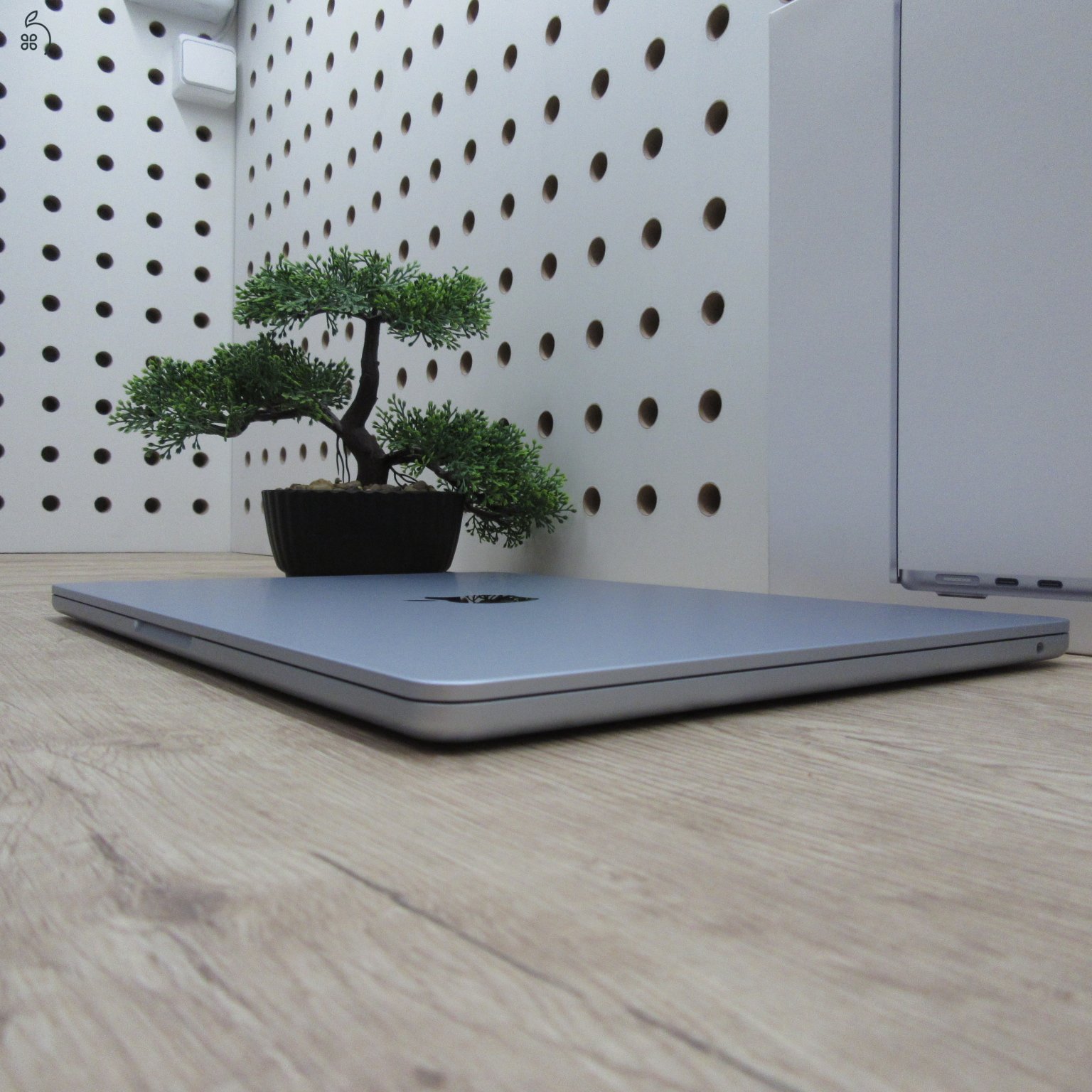 Apple MacBook Air 13 M4 (2025) 16GB/256GB karcmentes 100% akku 37 ciklus