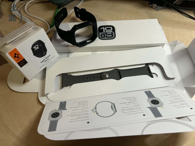 Apple Watch 10 GPS + Cellular