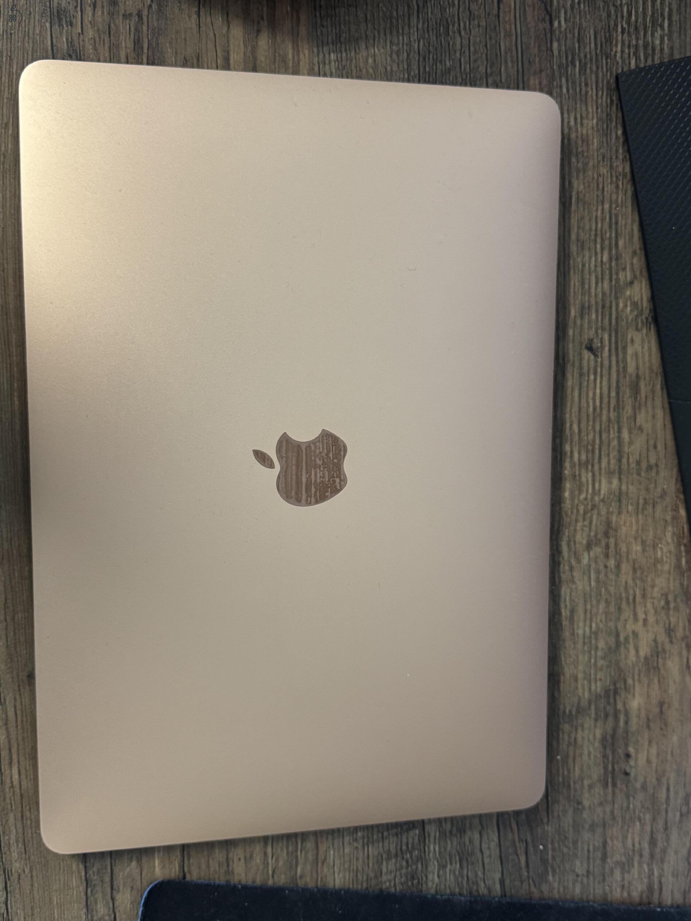 MacBook Air M1 Arany - 256 GB - 8GB