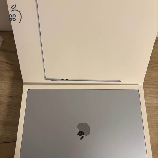 MacBook Air M4 15,6” Skyblue