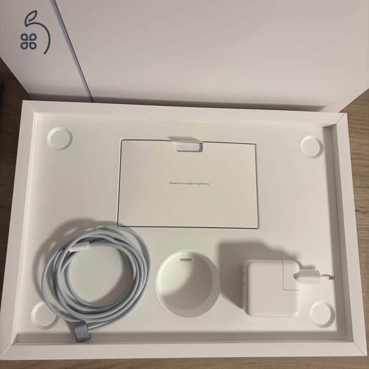 MacBook Air M4 15,6” Skyblue