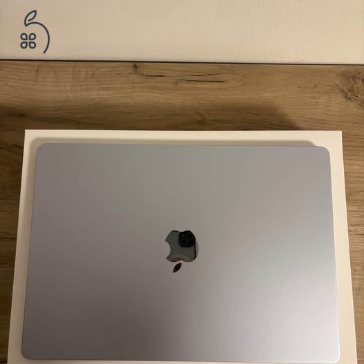 MacBook Air M4 15,6” Skyblue