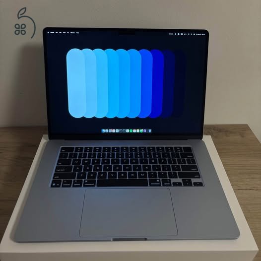 MacBook Air M4 15,6” Skyblue