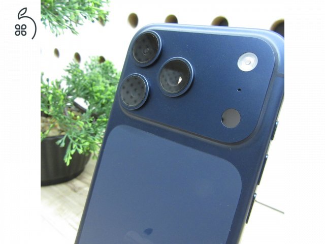 Apple iPhone 17 Pro 256GB Deep Blue – Újszerű állapot – 100% akku (51 ciklus)