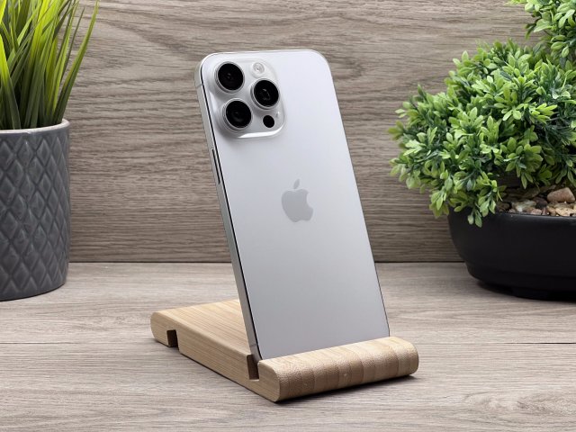 Hibátlan iPhone 15 Pro Max White Titanium 256GB 2 ÉV Garanciával 90%