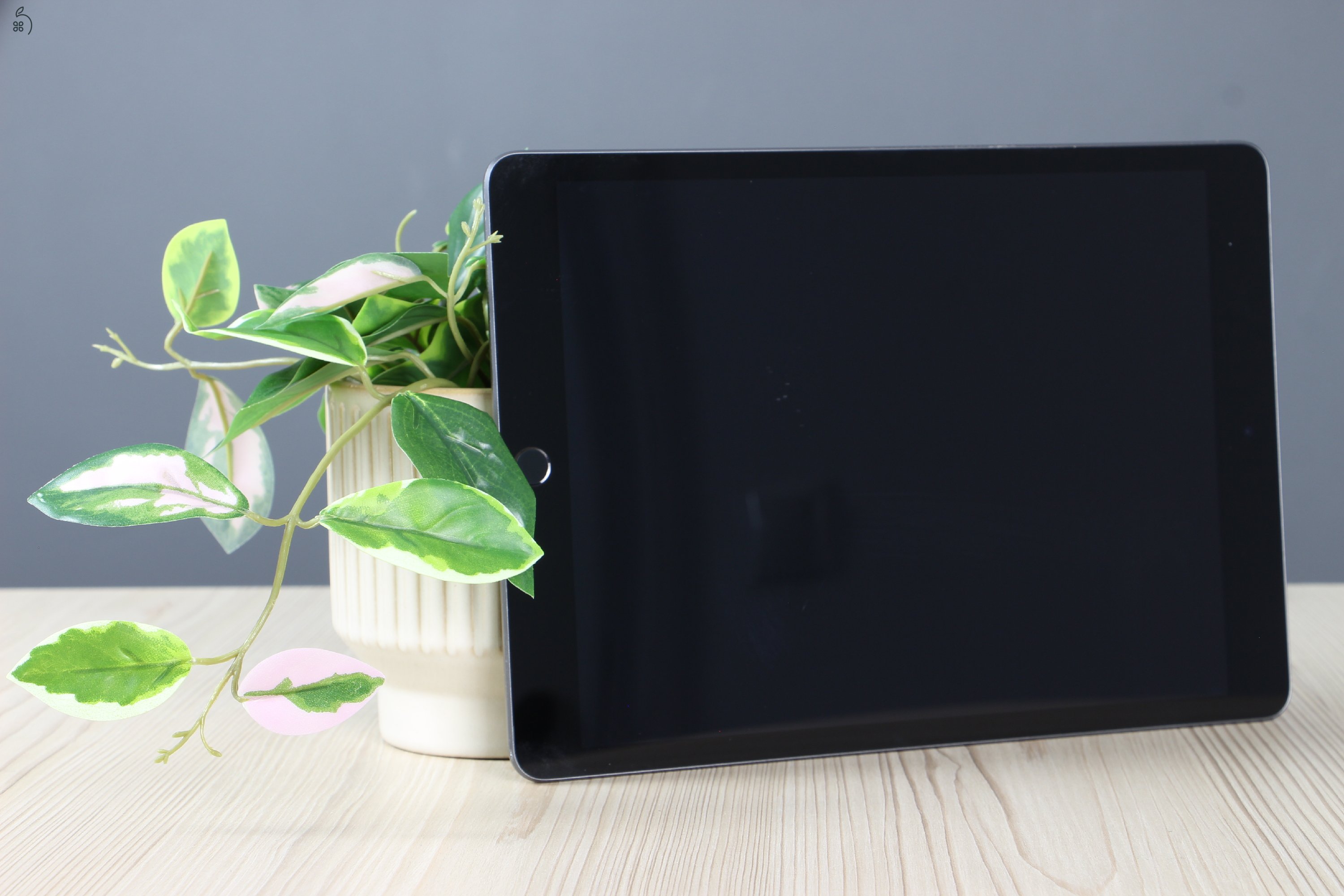 Apple iPad 9 64GB Space Gray Wifi A US-7732