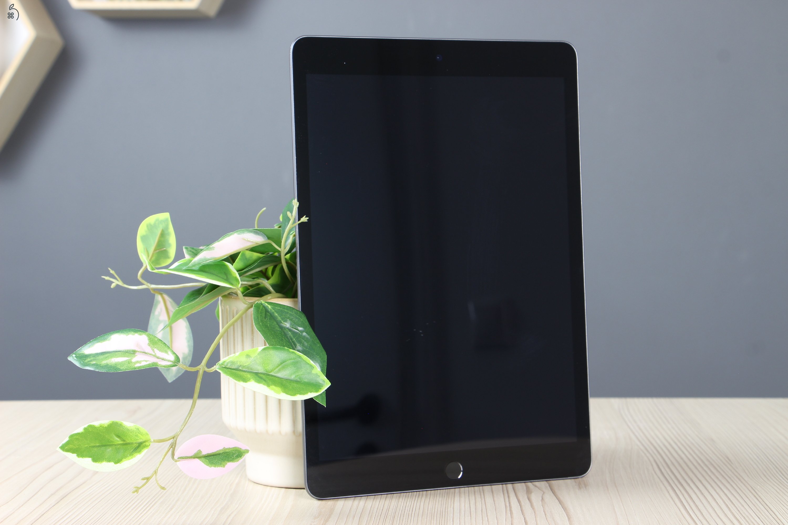 Apple iPad 9 64GB Space Gray Wifi A US-7732