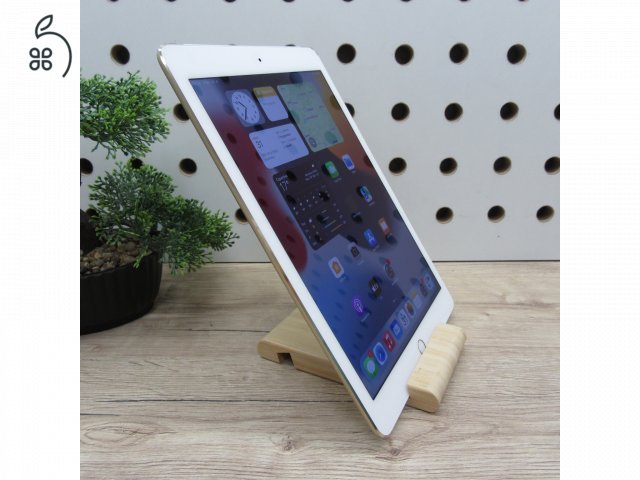 Apple iPad Air 2 A8X (2014) 16GB Cellular használt
