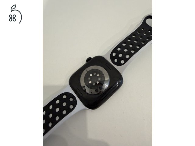 Apple Watch Series 10 46mm Jet Black GPS + Cellular + 3db szíj és gyári tartozékok + Apple Gari