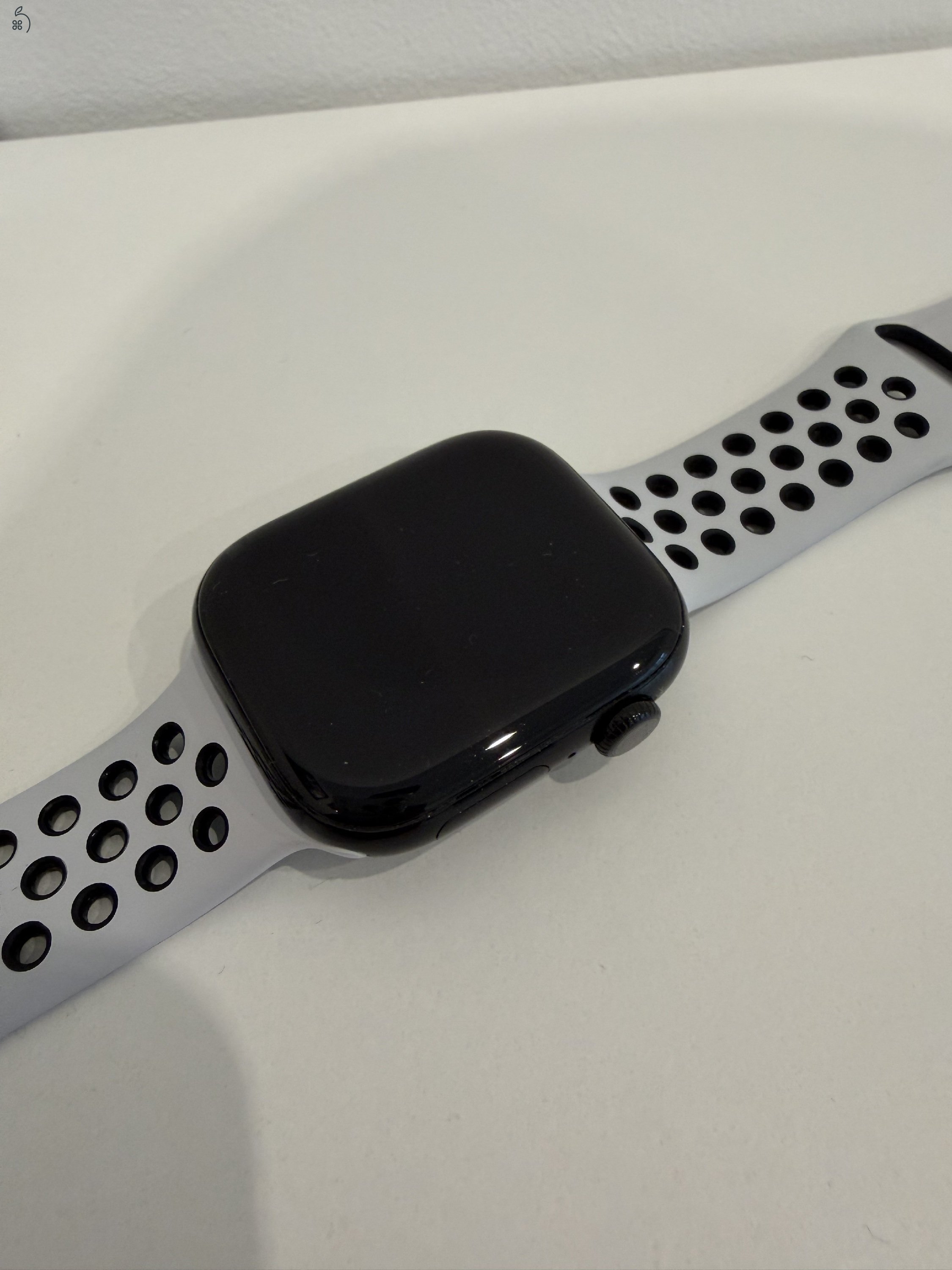 Apple Watch Series 10 46mm Jet Black GPS + Cellular + 3db szíj és gyári tartozékok + Apple Gari