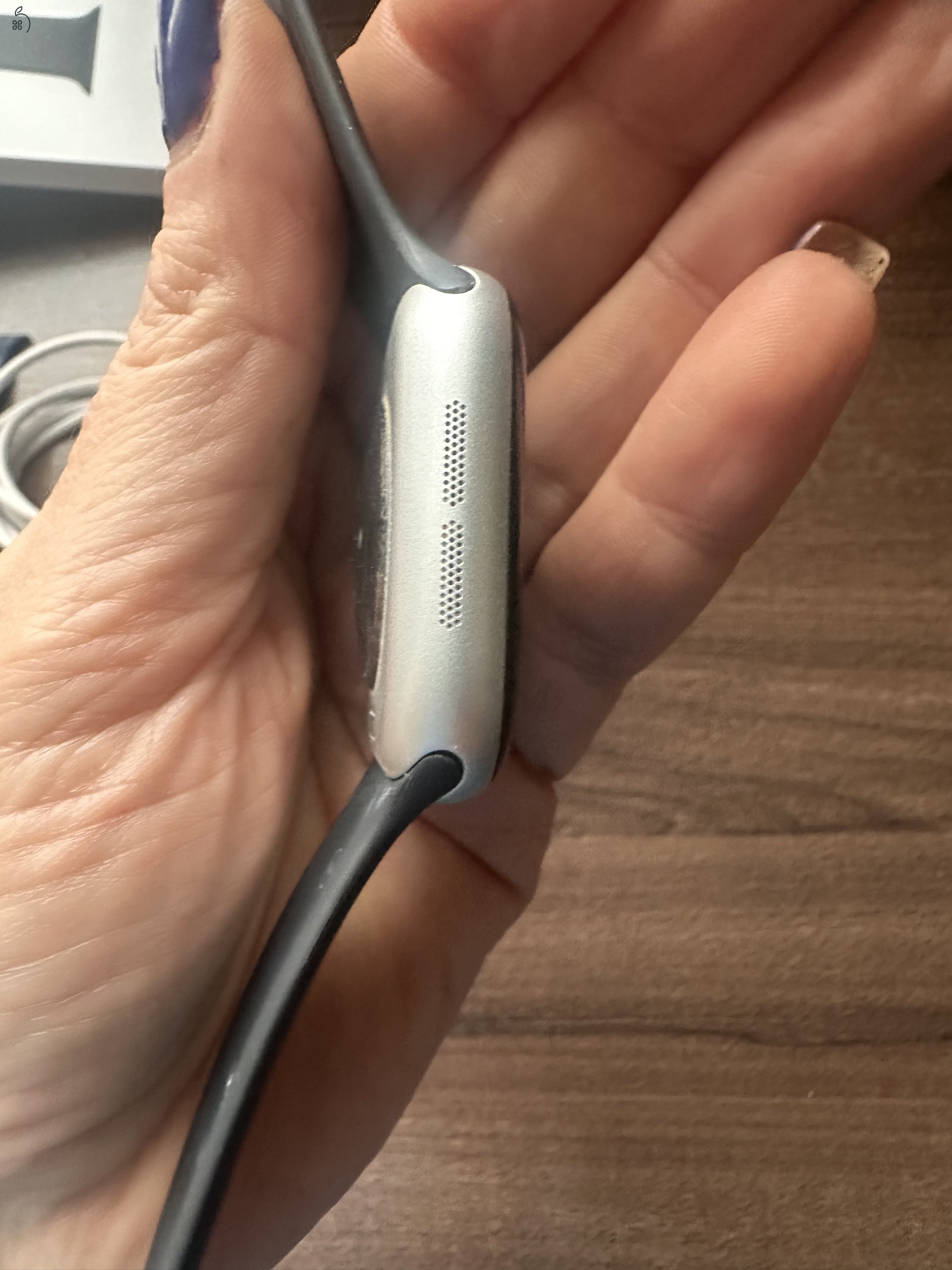 Watch 10 42mm kifogastalan allapotban garanciaval