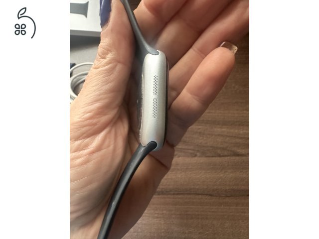 Watch 10 42mm kifogastalan allapotban garanciaval