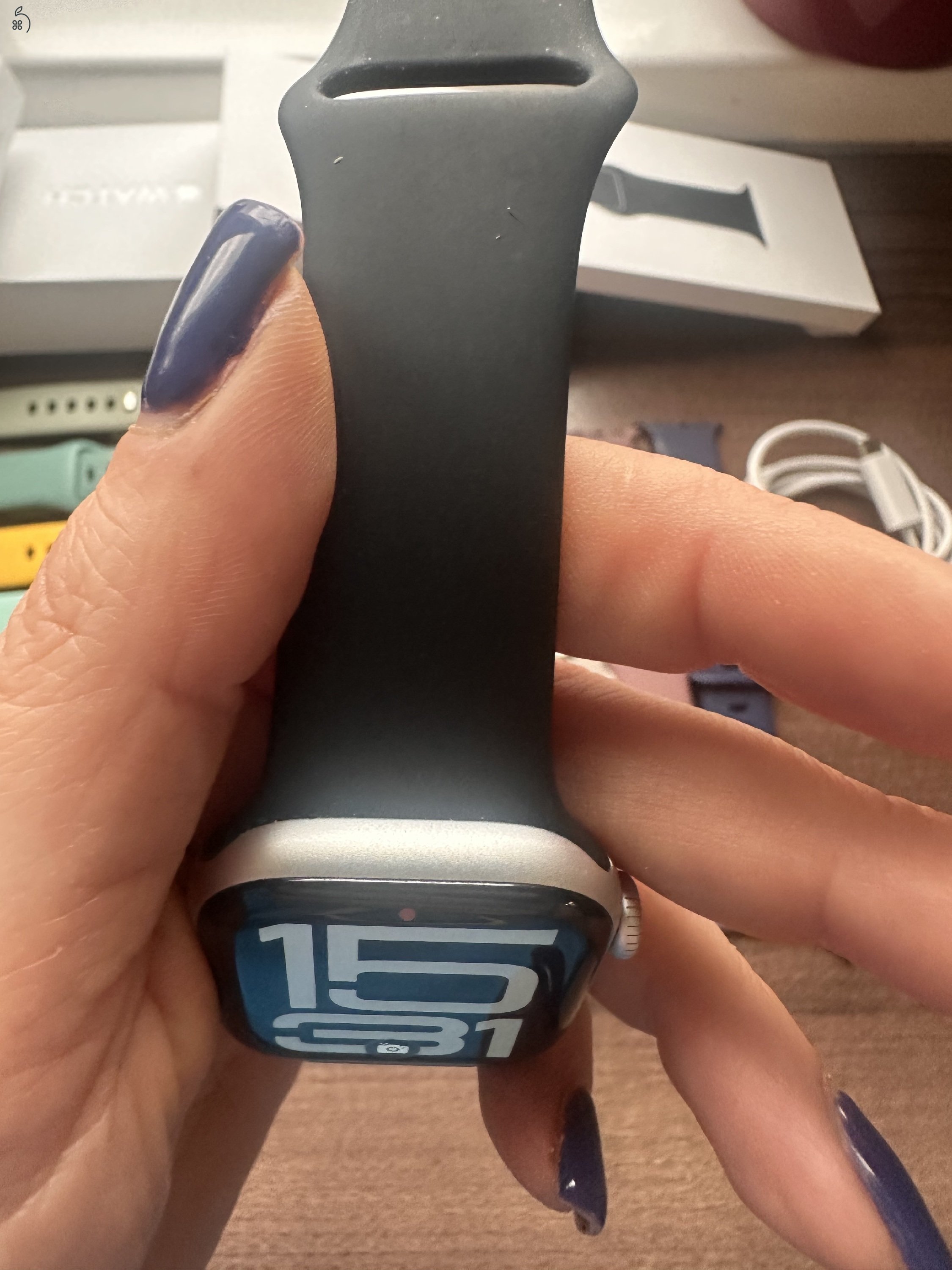 Watch 10 42mm kifogastalan allapotban garanciaval