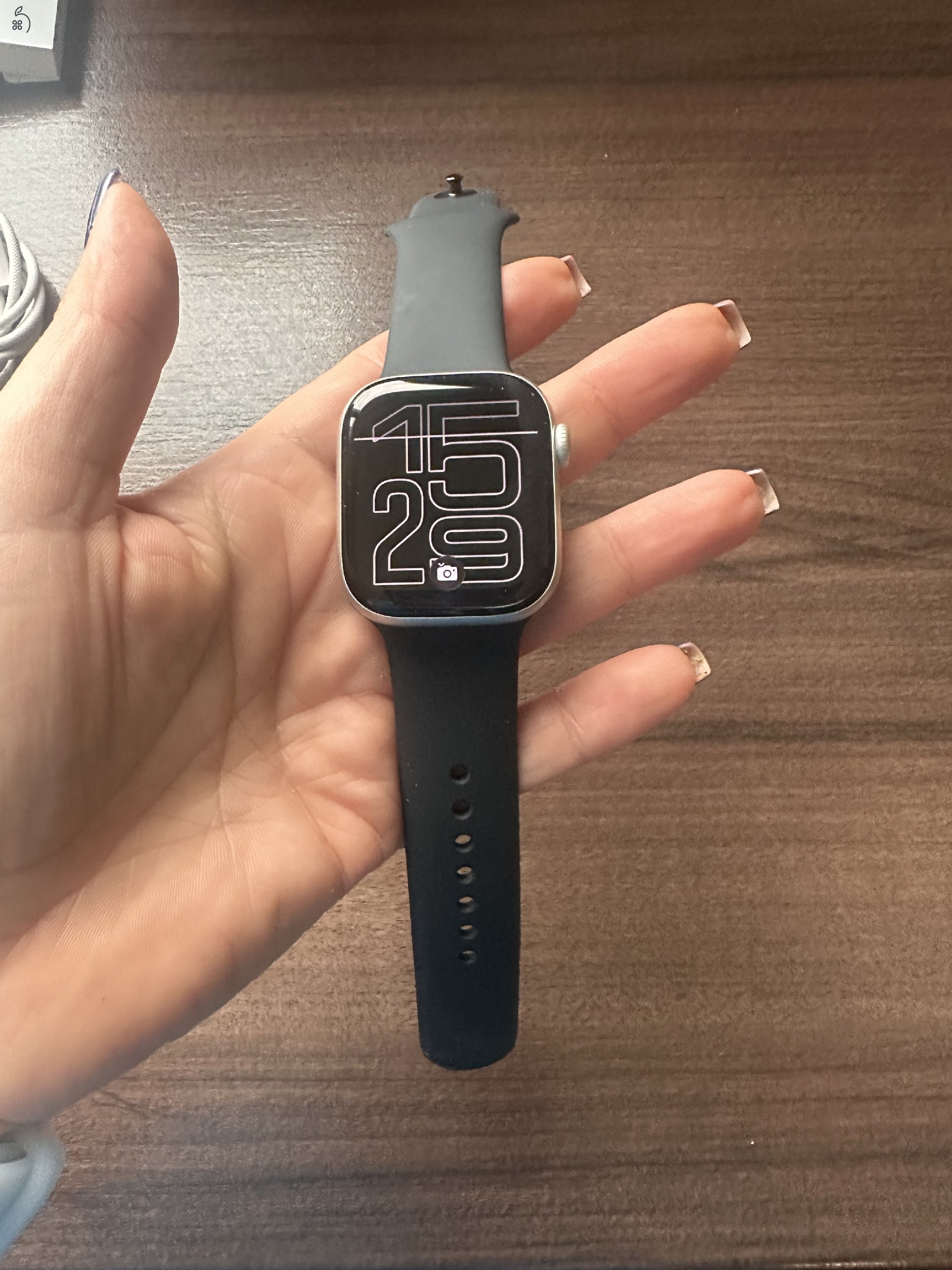 Watch 10 42mm kifogastalan allapotban garanciaval