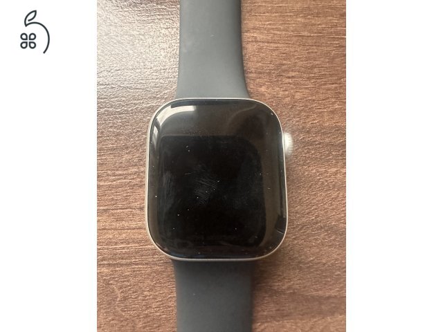 Watch 10 42mm kifogastalan allapotban garanciaval