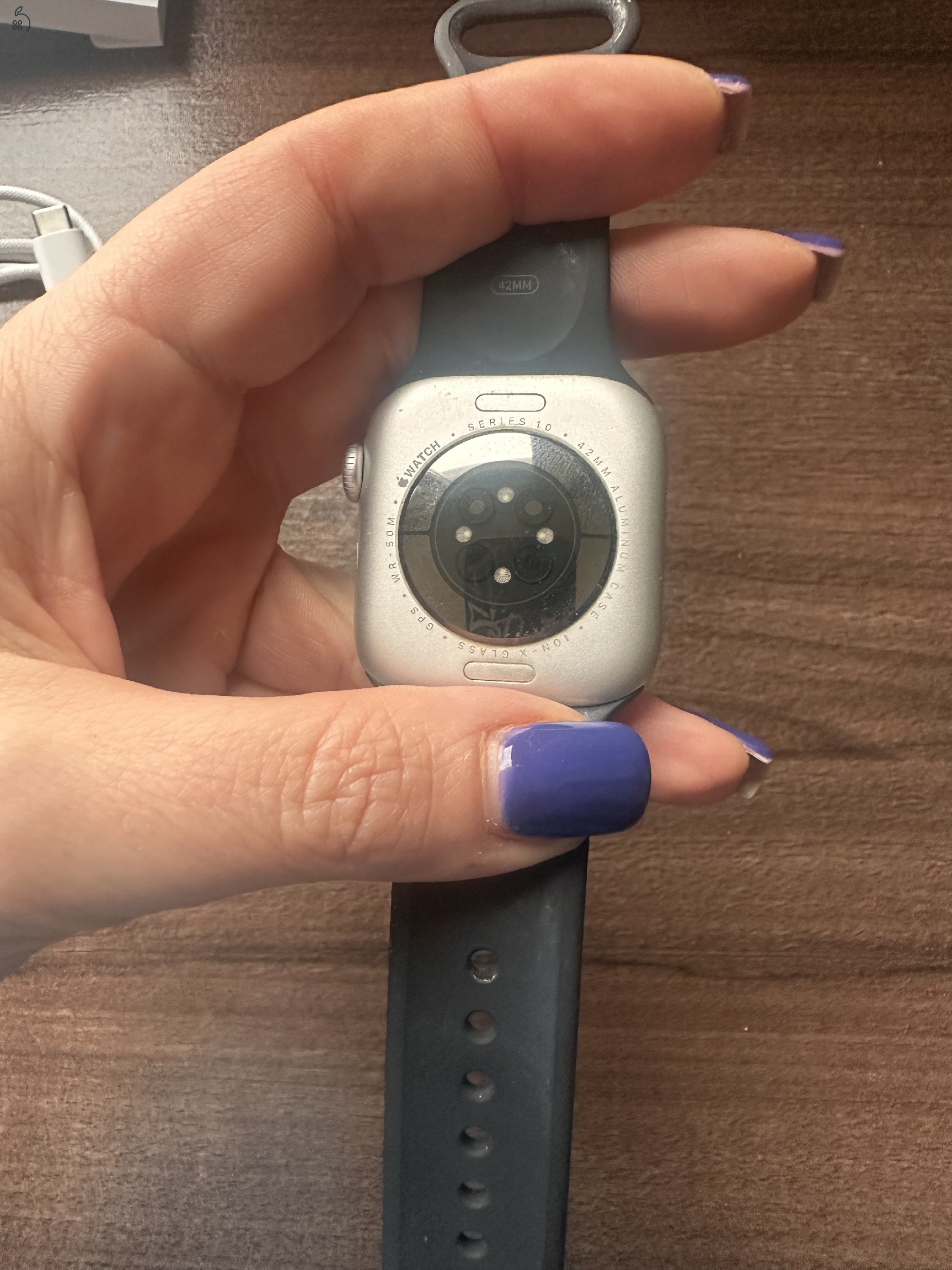 Watch 10 42mm kifogastalan allapotban garanciaval