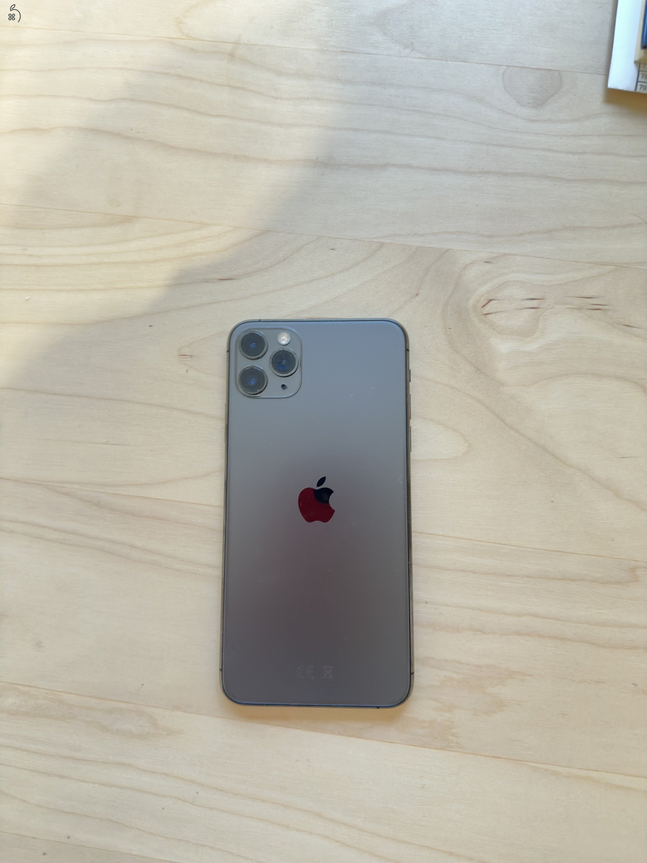 Eladó Iphone 11 pro max  256gb kártyafuggetlen 