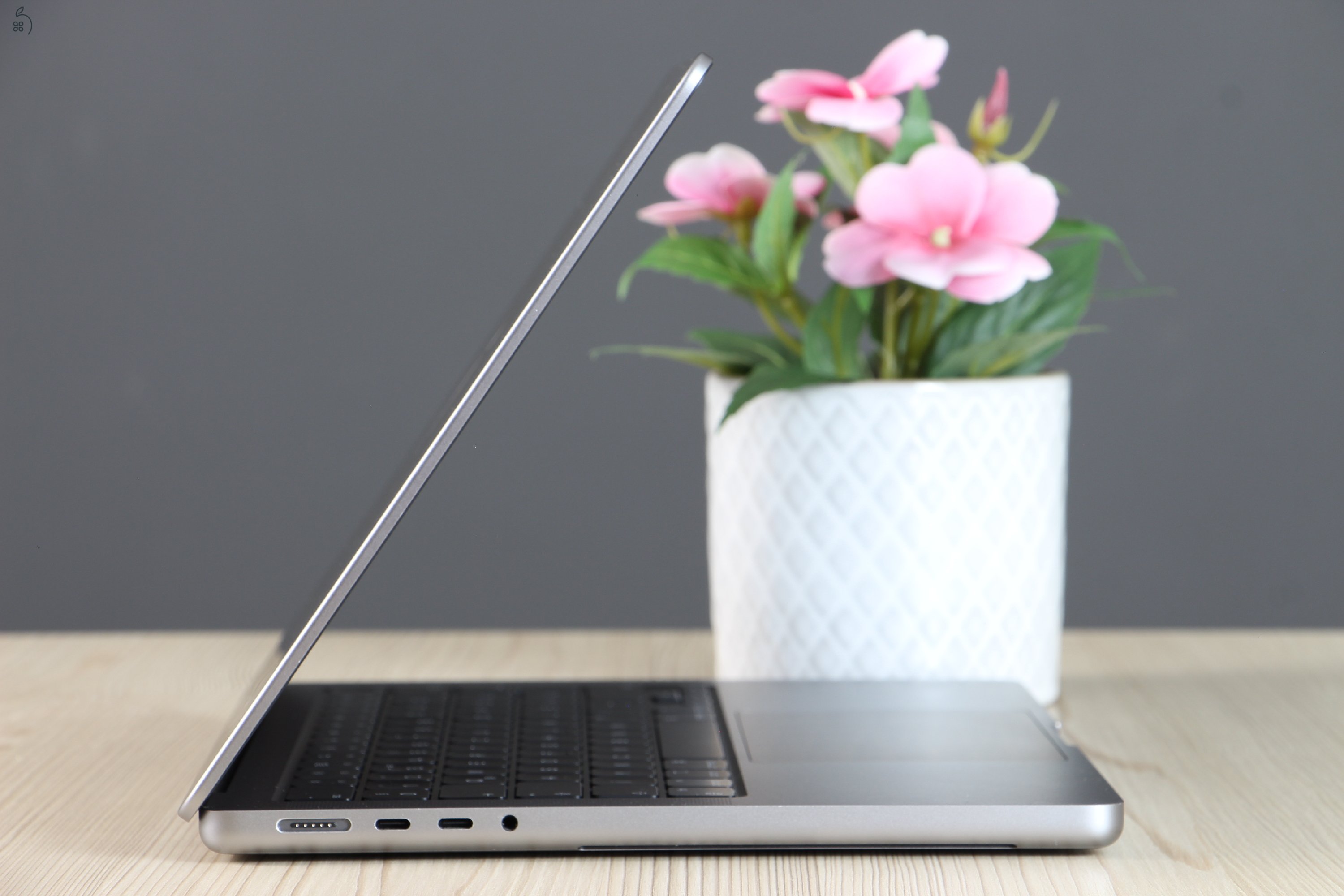 Apple Macbook Pro 14