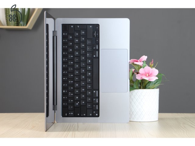 Apple Macbook Pro 14