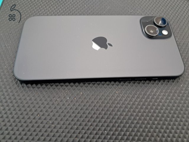 iPhone 15 Plus 128GB Space Grey 87% akku, 11.24-ig iStyle gari, ajándék gyári tok
