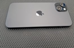 iPhone 15 Plus 128GB Space Grey 87% akku, 11.24-ig iStyle gari, ajándék gyári tok