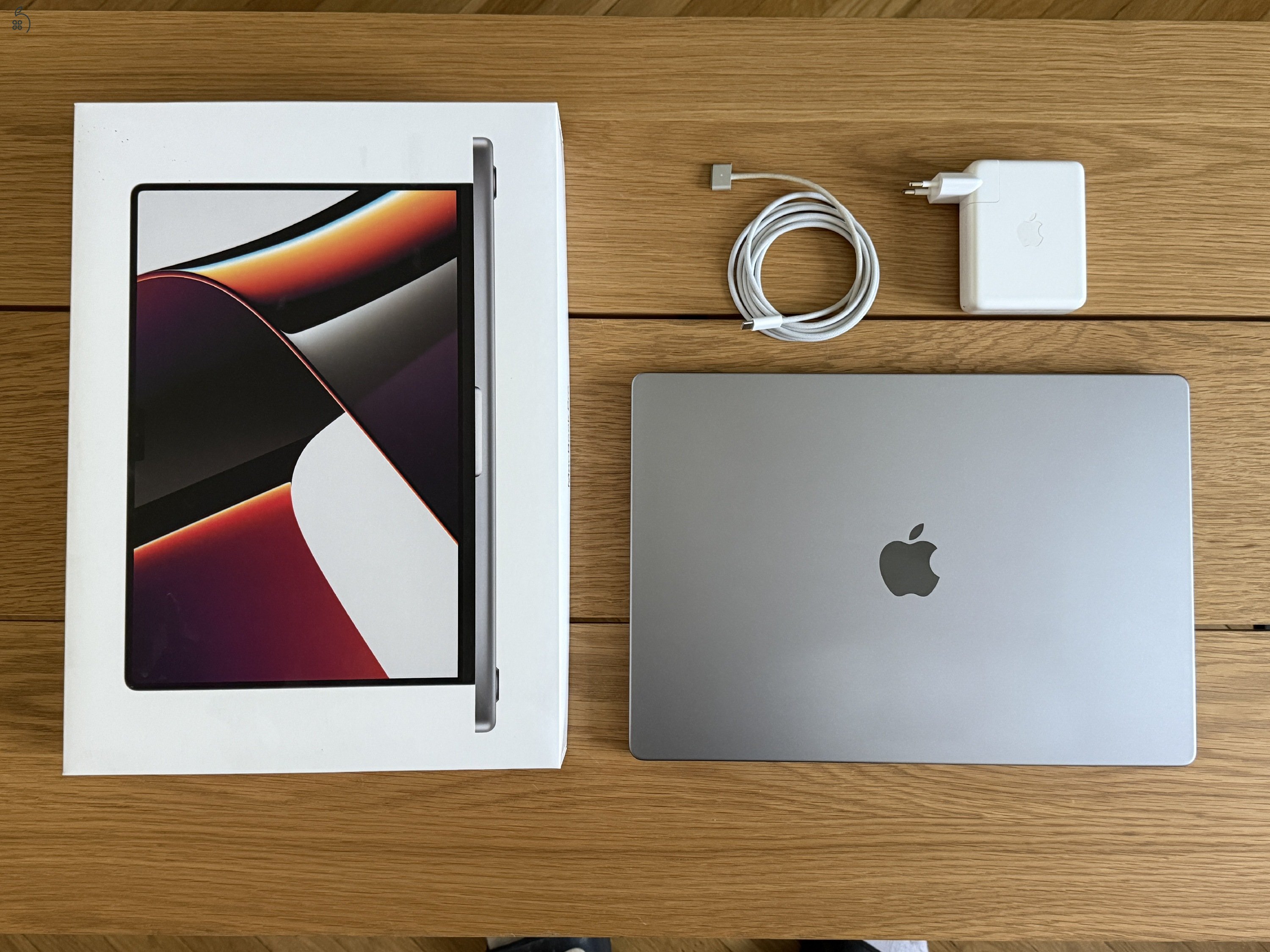 Apple Macbook Pro 16” M1 Pro | CTO | 32Gb Ram | 1Tb SSD | dobozával és tartozékaival