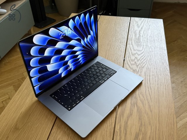 Apple Macbook Pro 16” M1 Pro | CTO | 32Gb Ram | 1Tb SSD | dobozával és tartozékaival