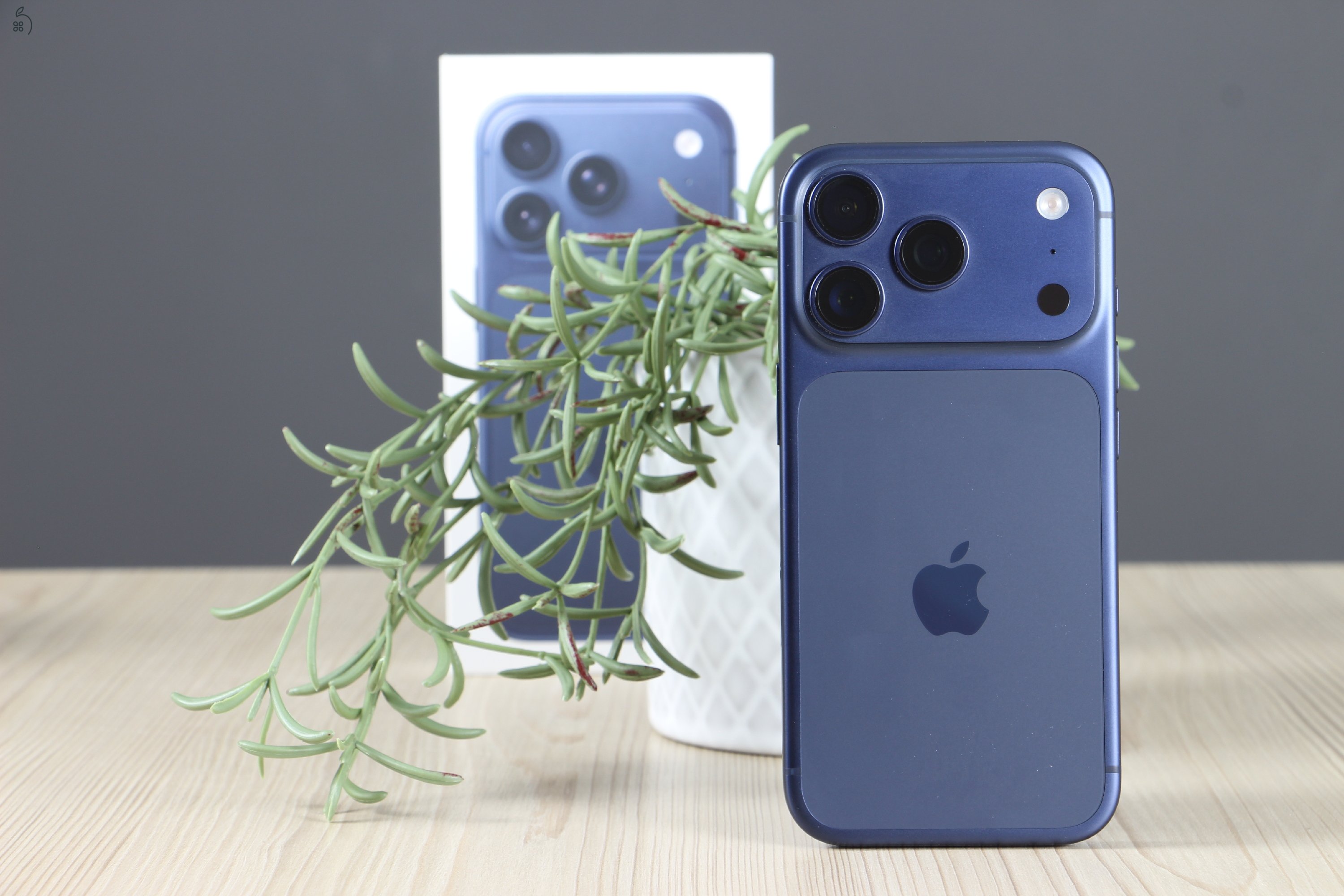 Apple iPhone 17 Pro 256GB Deep Blue A+ US-793