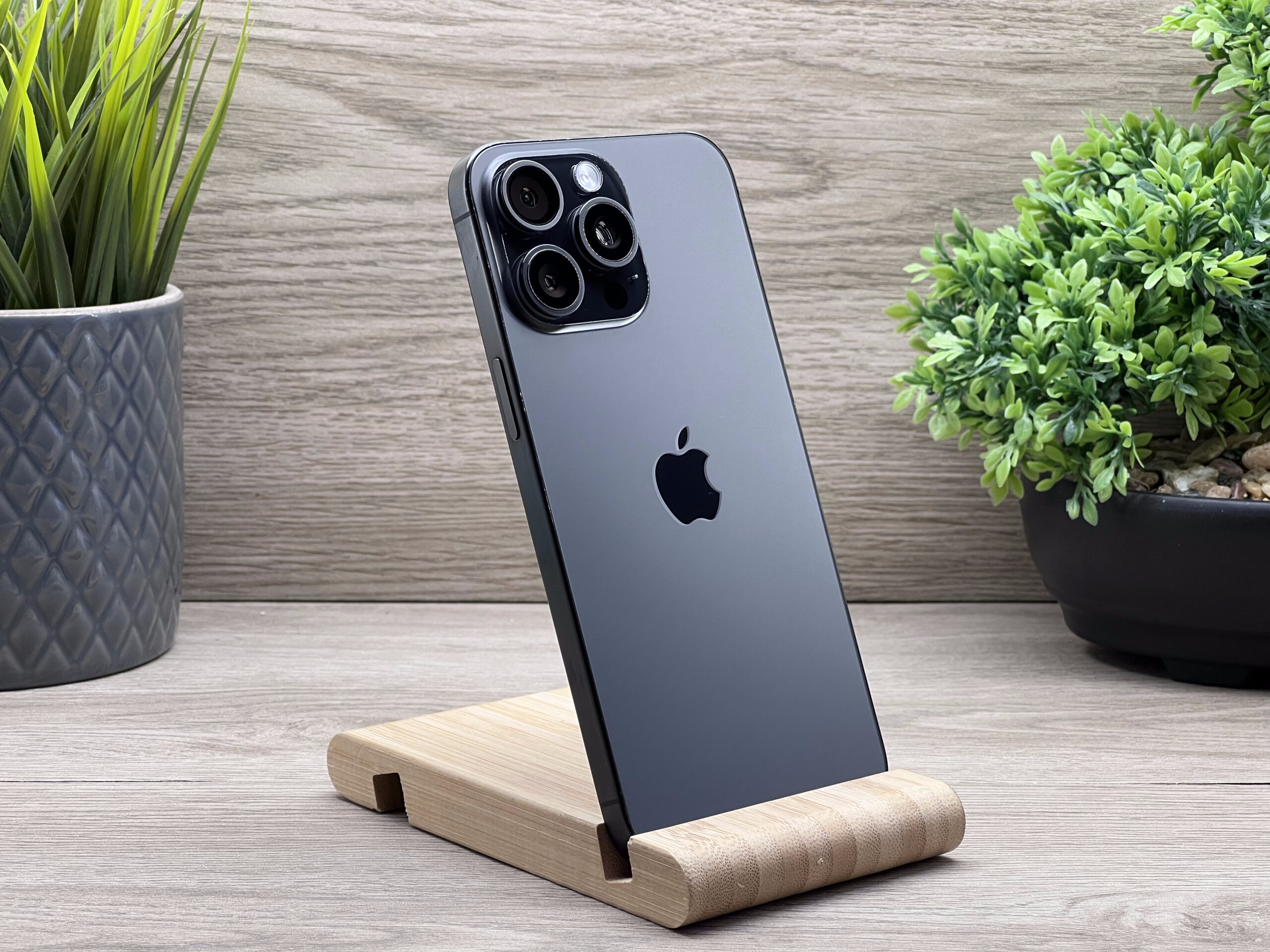 iPhone 15 Pro Max Black Titanium 256GB 2 ÉV Garanciával 90%