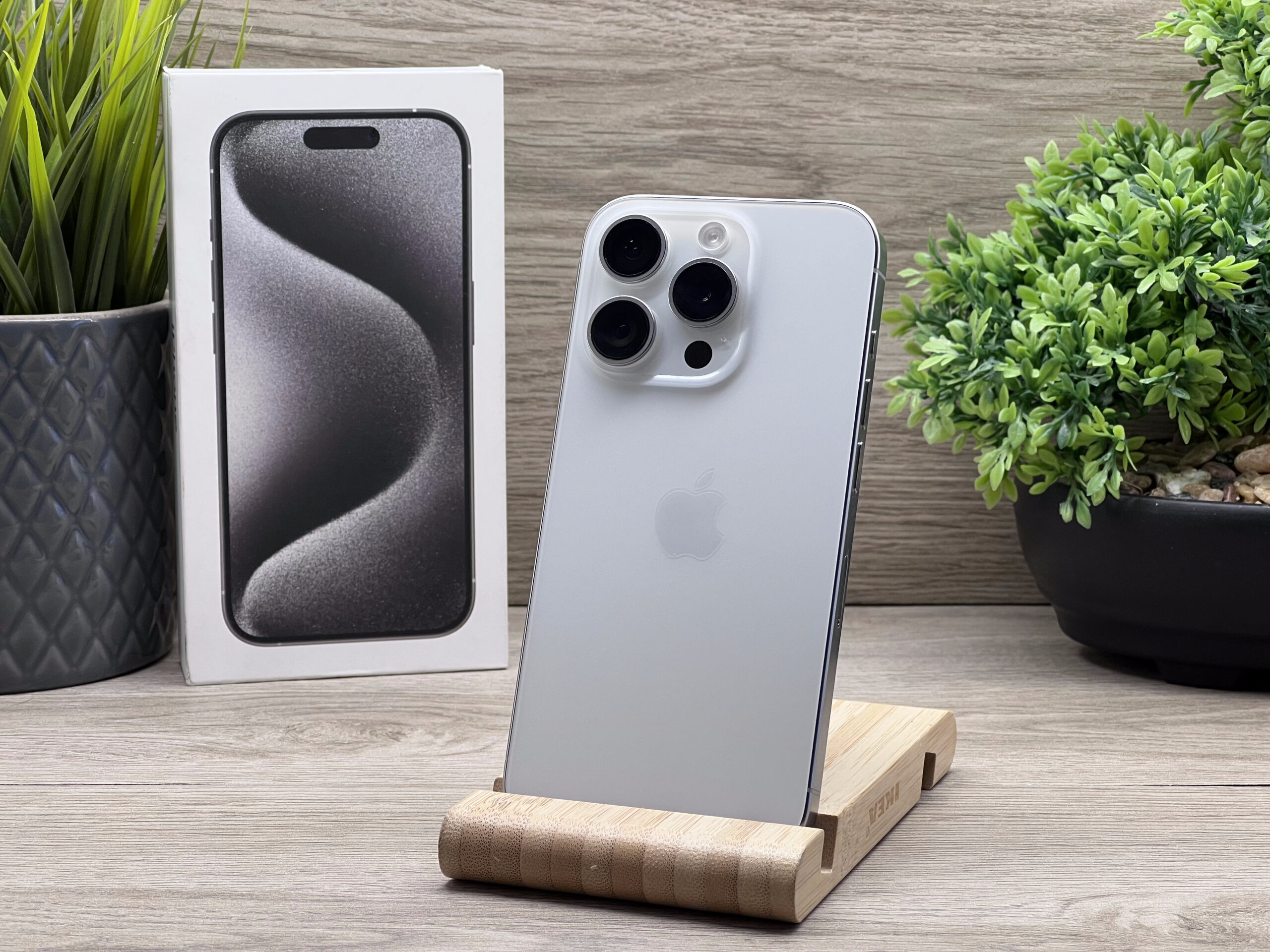 Hibátlan iPhone 15 Pro White Titanium 128GB 2 ÉV Garanciával 91%