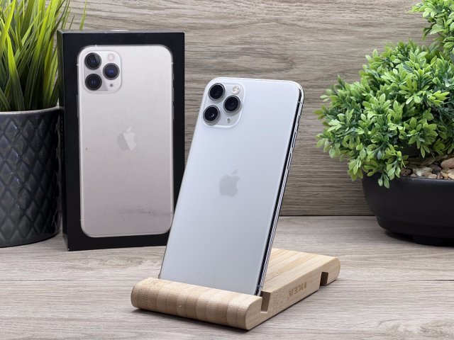 Hibátlan iPhone 11 Silver 256GB 2 ÉV Garanciával 92%