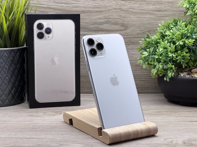 Hibátlan iPhone 11 Silver 256GB 2 ÉV Garanciával 92%