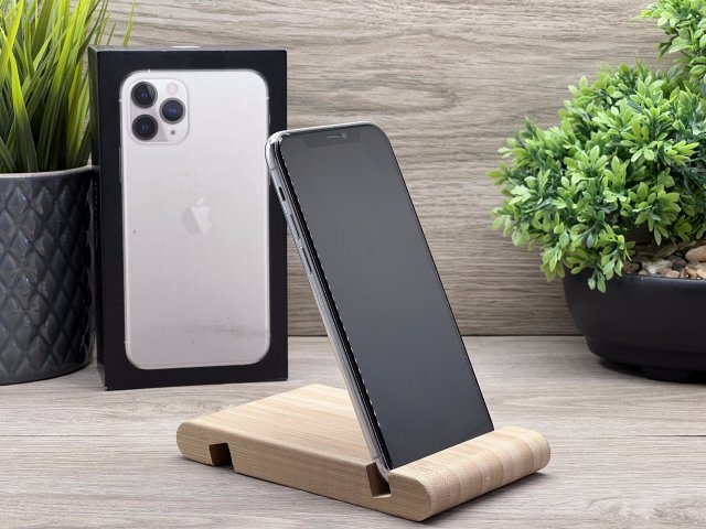 Hibátlan iPhone 11 Silver 256GB 2 ÉV Garanciával 92%