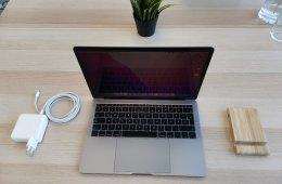 Apple MacBook Pro 13